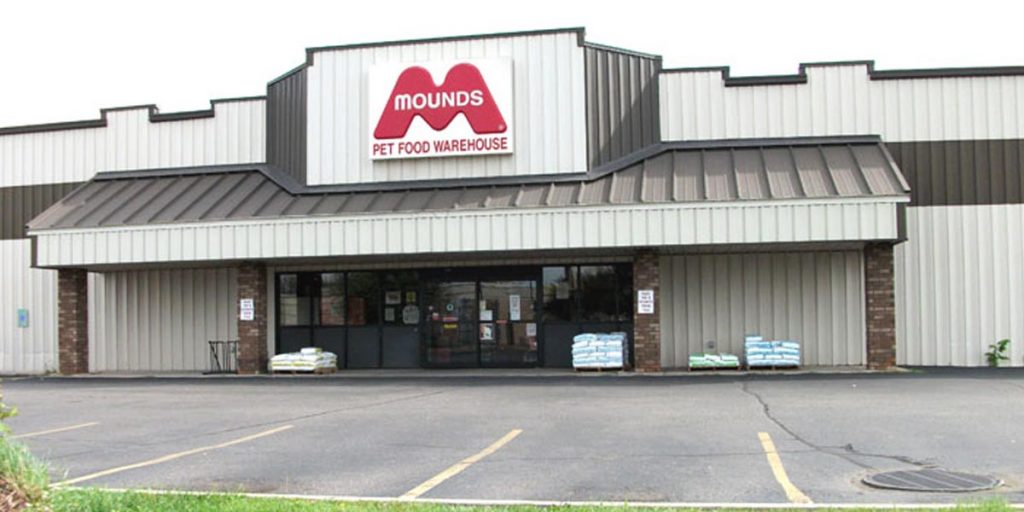 Janesville mounds store exterior