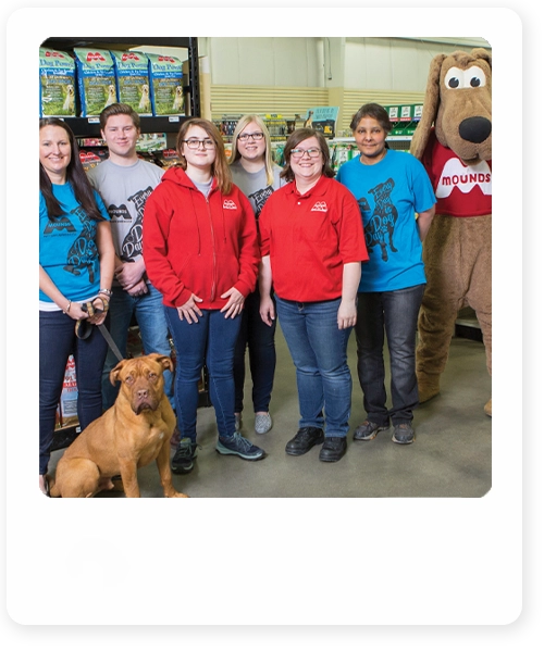 mounds employees and customers